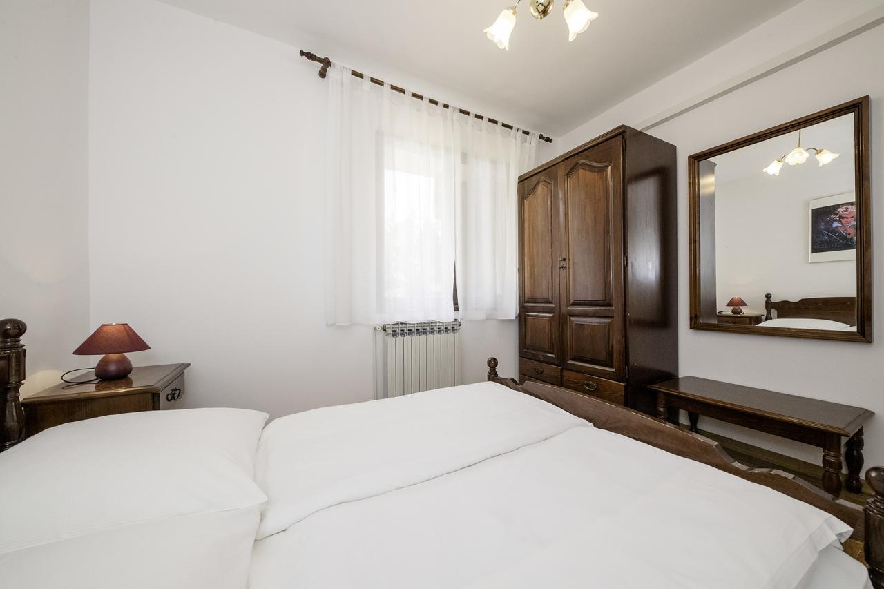 Apartments Dedic Supetarska Draga Exterior foto